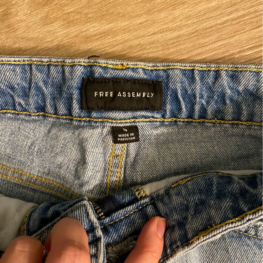 Free Assembly High Rise Denim Short - Picture 3 of 4